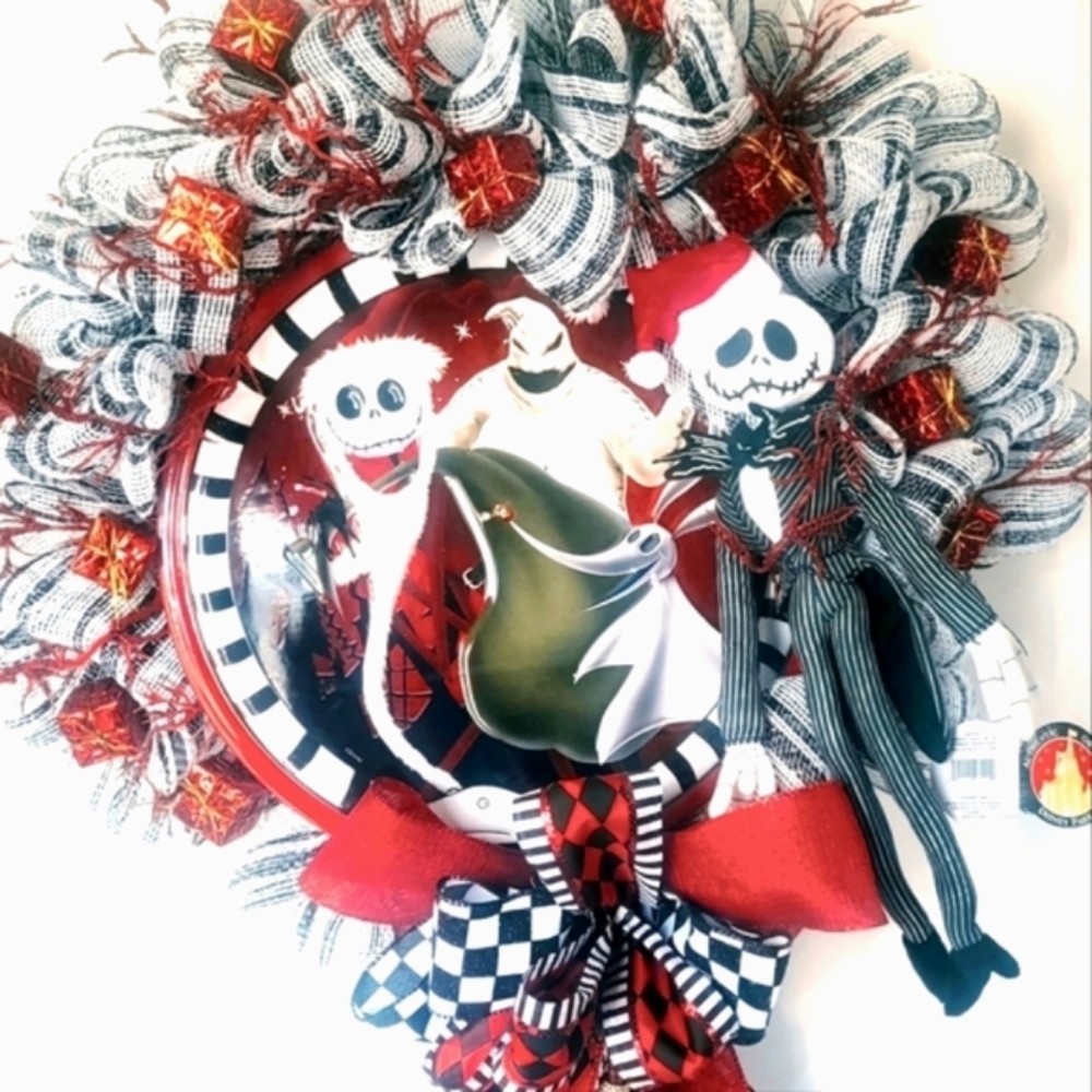 Host Pick Nightmare Before Christmas Wreath Genuine Disney Doll Plaque Deco Mesh - Picture 1 of 12